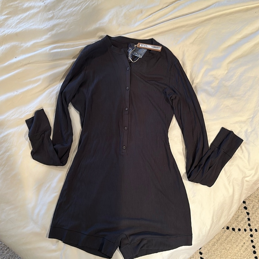 SKIMS Black Long-Sleeve Ribbed Henley Romper